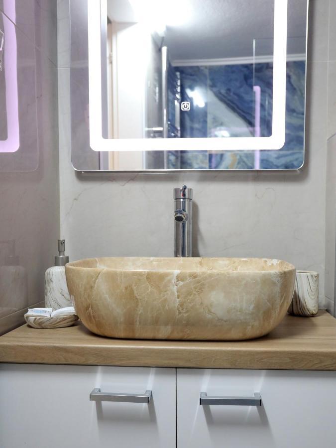 Psimithefto Luxury Apartments เทสซาโลนิกิ ภายนอก รูปภาพ